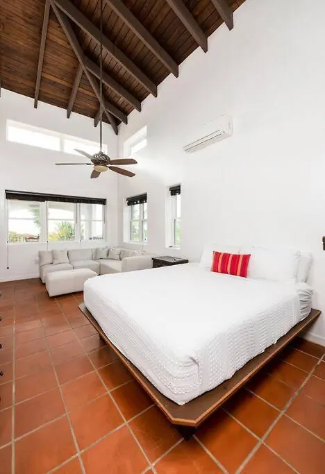 Casa Colibri Villa With Ocean Views Vieques
